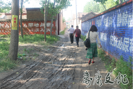 资助病患贫困的刘梦遥 